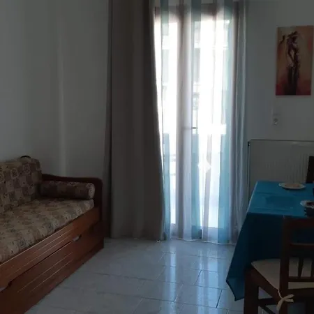 Apartment ενάλιον *